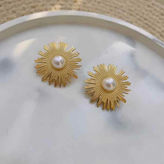 Vintage floral pearl earrings