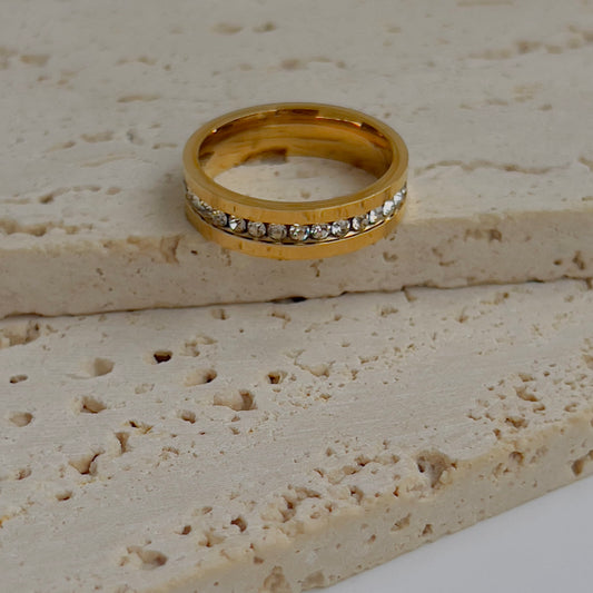 Band crystal line ring