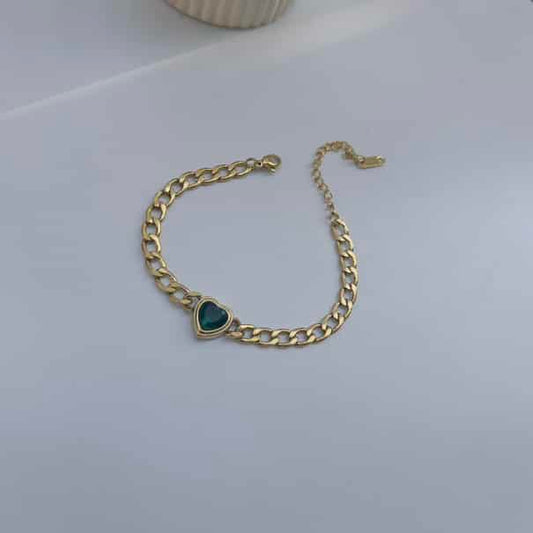 Green heart link bracelet