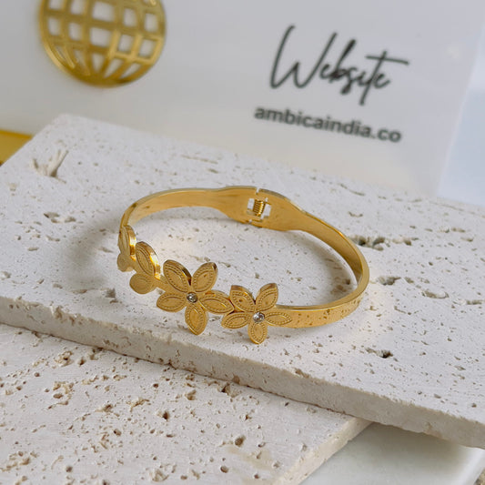 Flower bracelet