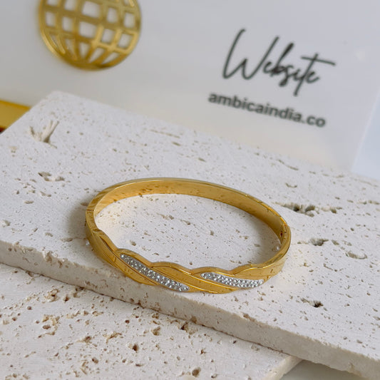 Spiral bracelet