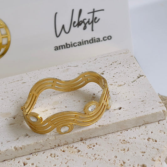 Wavey line with crystal bracelet