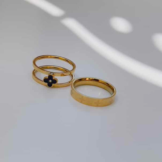 Clover ring