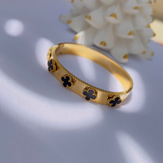 Black clover bracelet