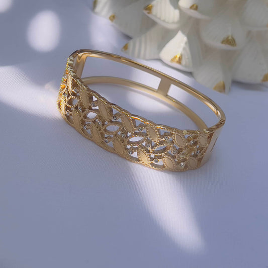 Leaf bracelet
