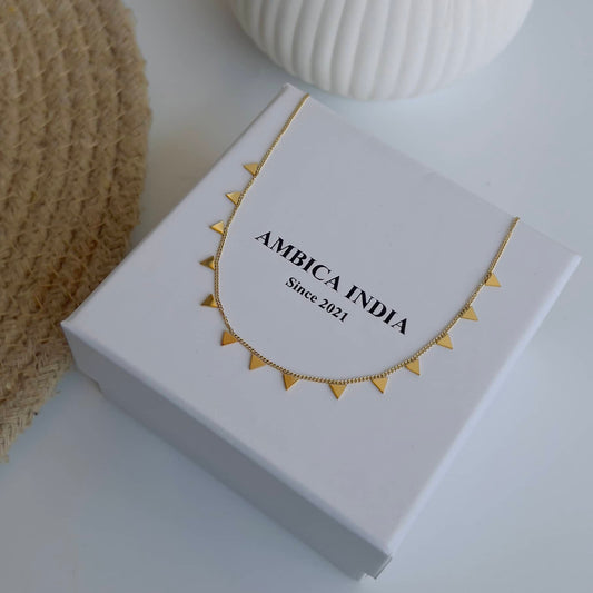 Statement necklace