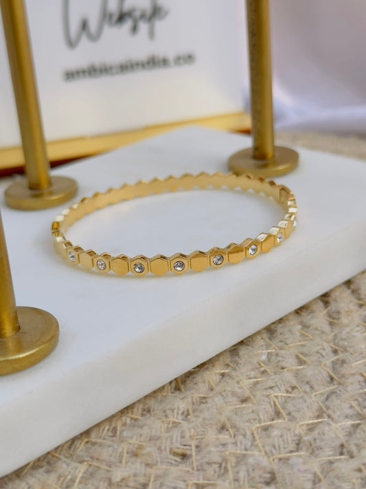 Bee love bracelet