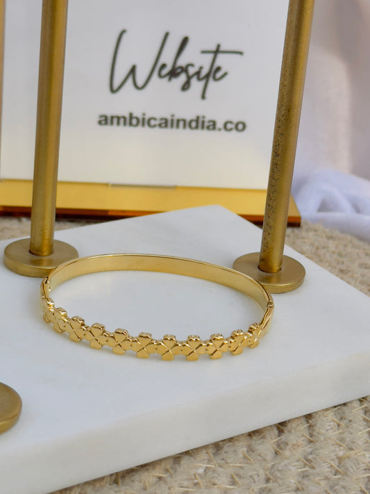 Flower bracelet