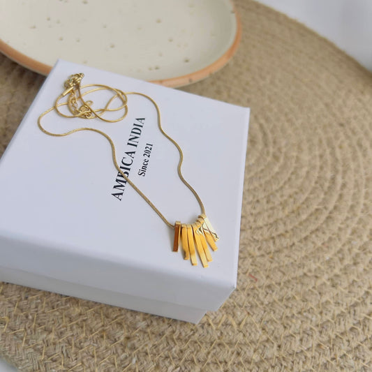 Statement necklace