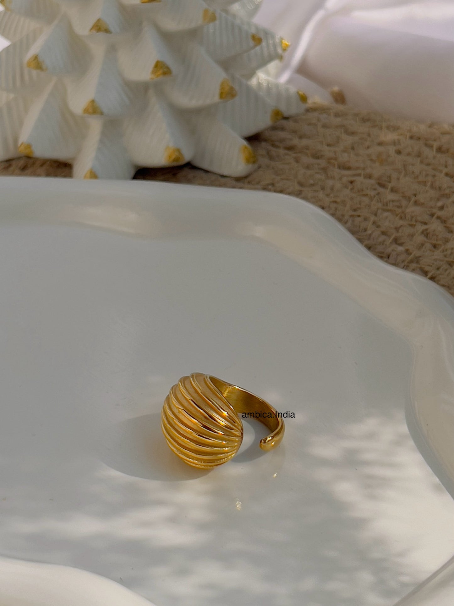 Teardrop ring