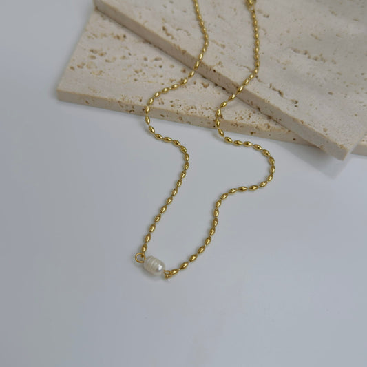 Classic Pearl necklace