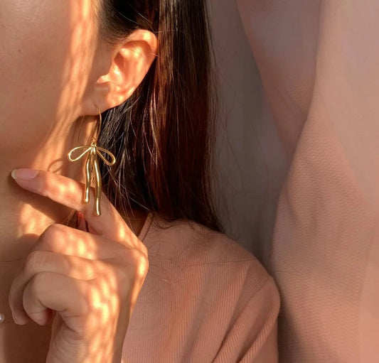 Bow earrings