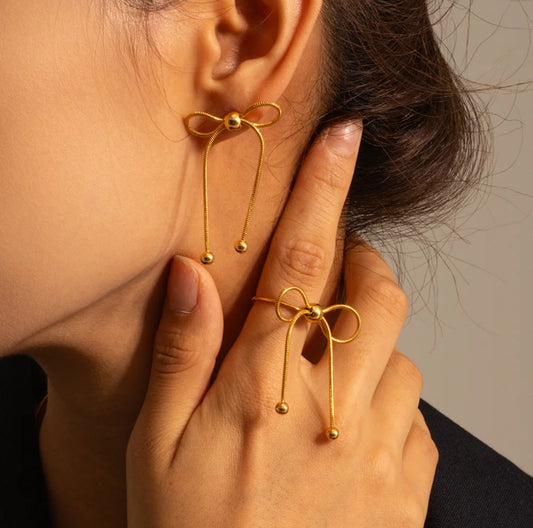 Bow earrings