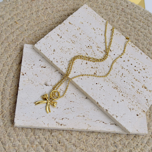 Bow charm necklace