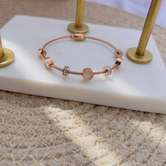 Roman white magnetic lock bracelet