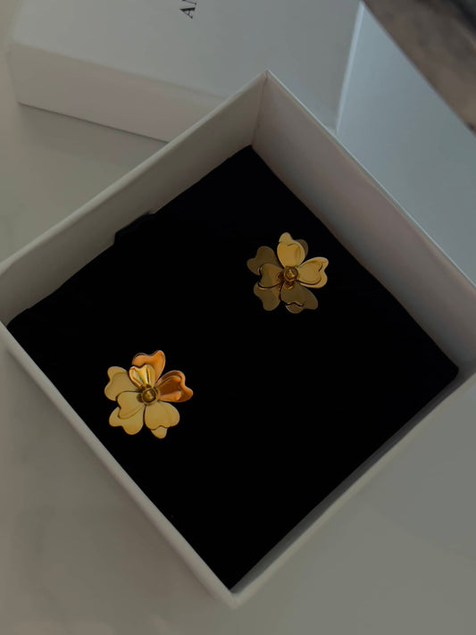 Flower earrings