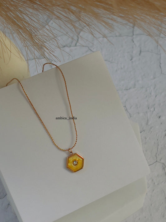 Yellow pendant necklace