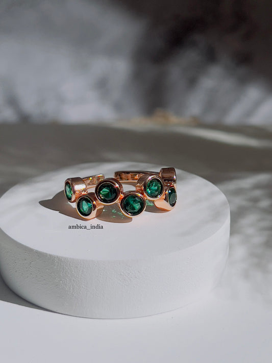 Green round adjustable rings