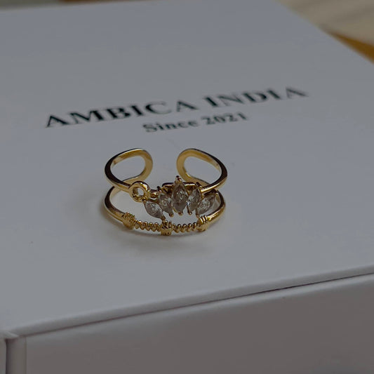White crystal tiny leaf ring