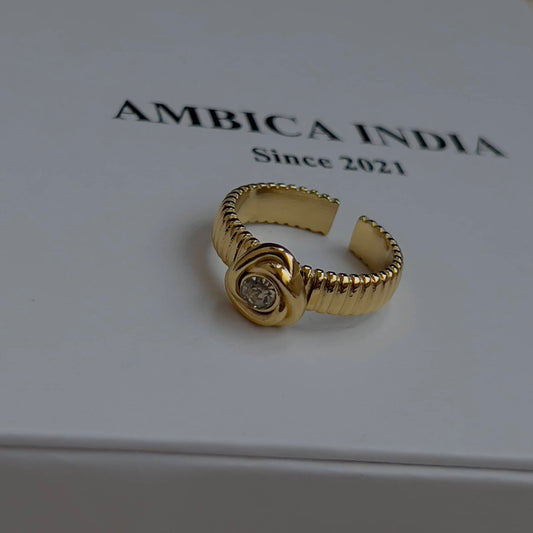 Rose white crystal ring