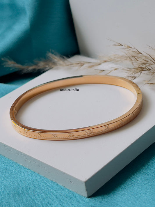 Thin Roman bracelet