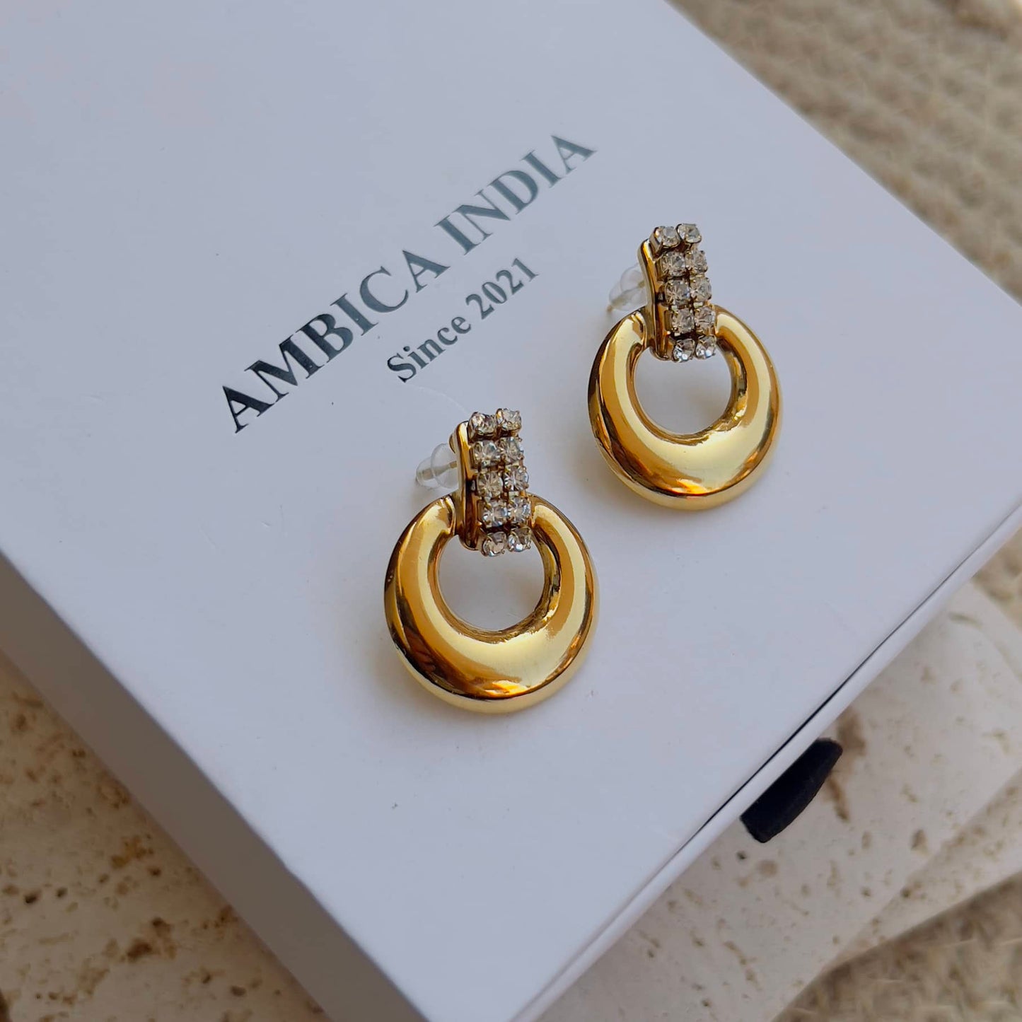Bold round earrings