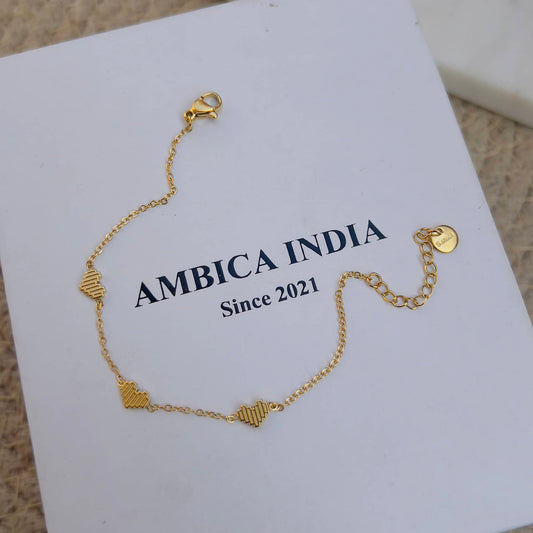 Tiny heart minimal bracelet
