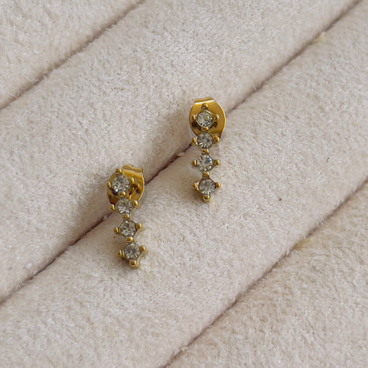 Line studs white crystal