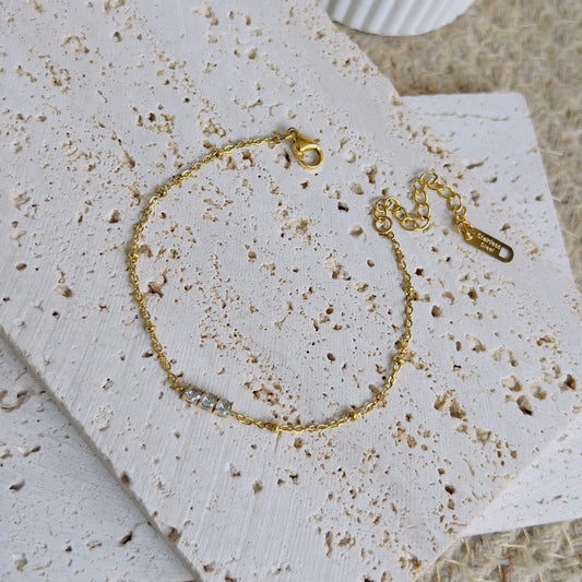Tiny white crystal bracelet