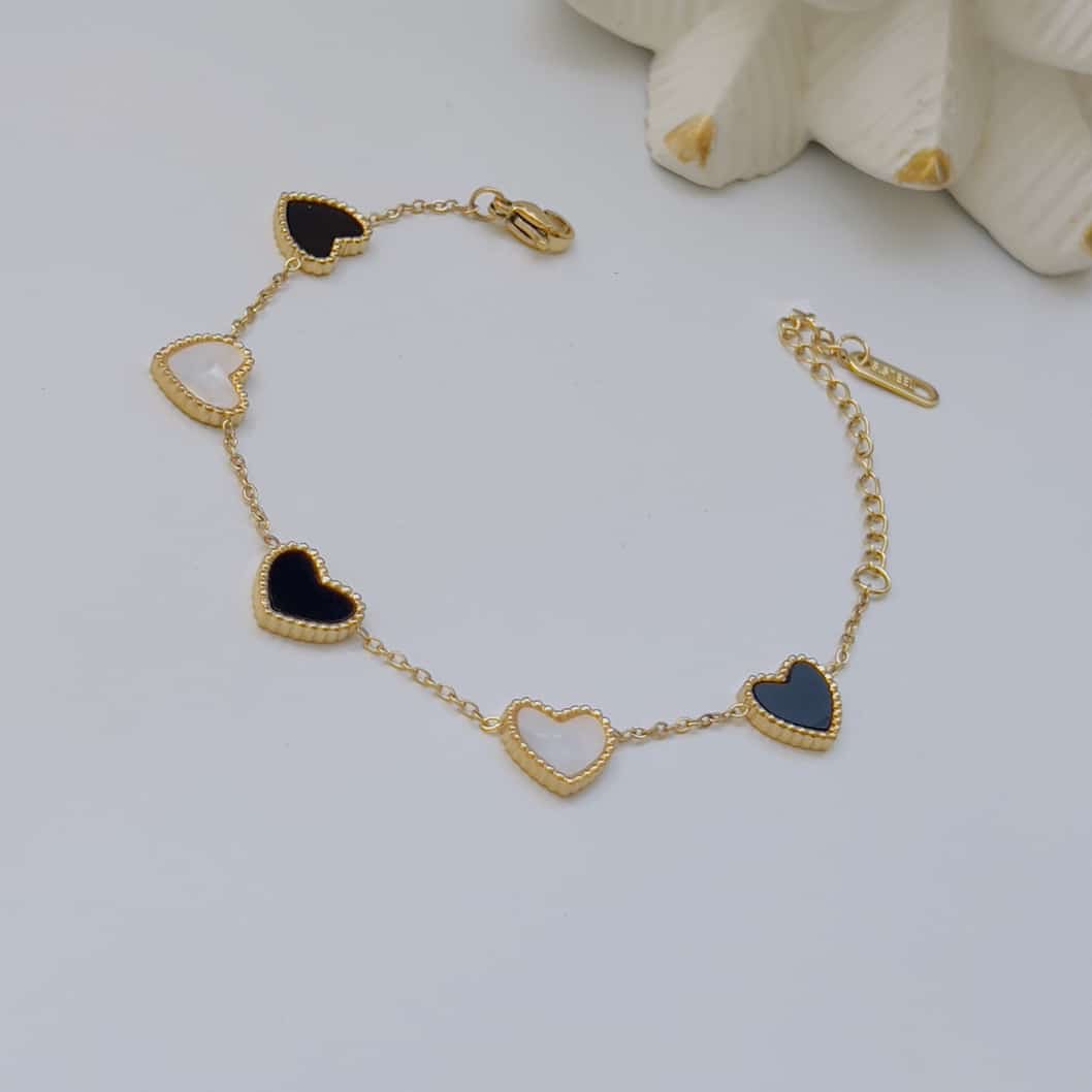 Black &amp; white heart bracelet