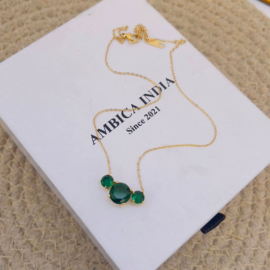 Round green crystal necklace