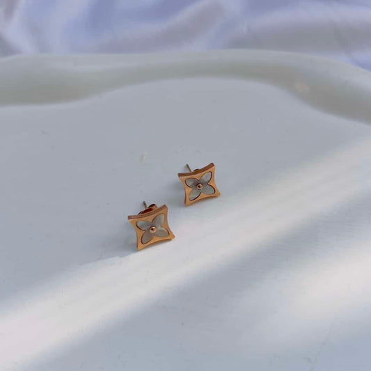 White clover studs