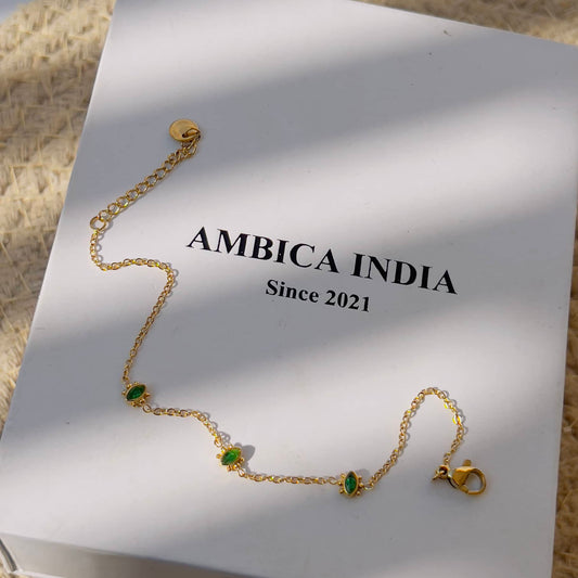 Green crystal minimal bracelet