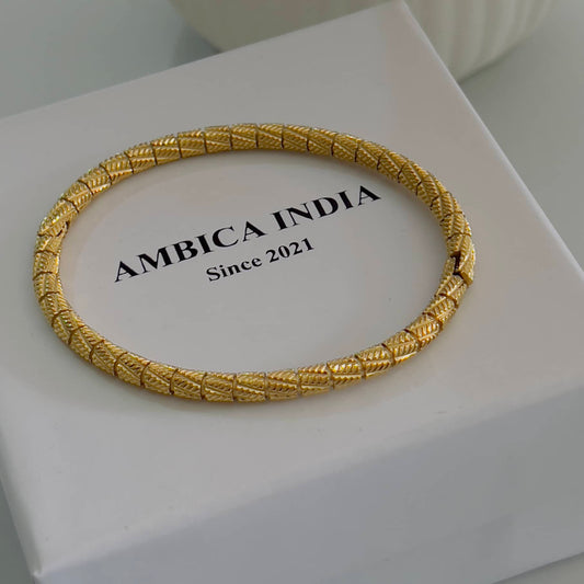 Twisted bracelet