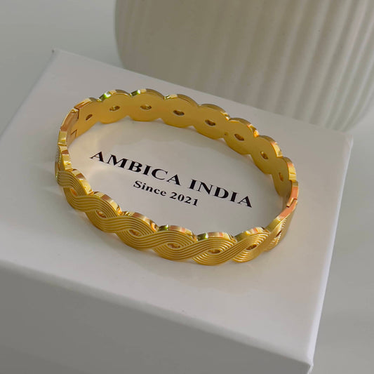 Link bracelet